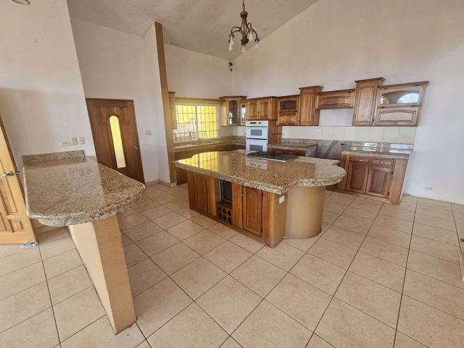 Alquiler Casa en El Hatillo - Imagen 4