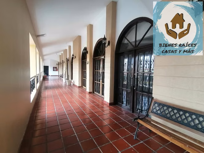 ALQUILO LOCAL COMERCIAL EN PLAZA CRIOLLA EN EL BLVD MORAZÁN - Imagen 5