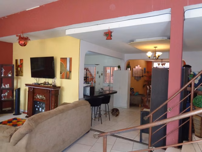 Se Vende Casa Res. Altos de la Granja - Imagen 2