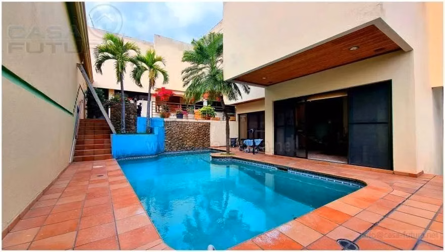Linda Casa con Espacios Amplios y Piscina en Lomas del Mayab - Imagen 3