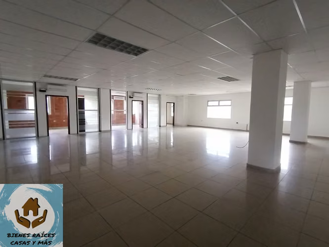 PISO PARA OFICINAS EN ALQUILER EN EL ANILLO PERIFÉRICO, UBICADO EN UN SEXTO NIVEL - Imagen 5