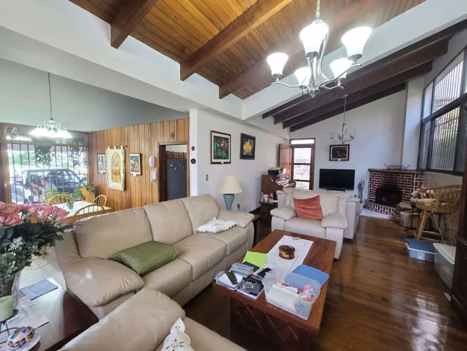 Se Vende Hermosa Casa Res. Pinares Hatillo Km. 6.5