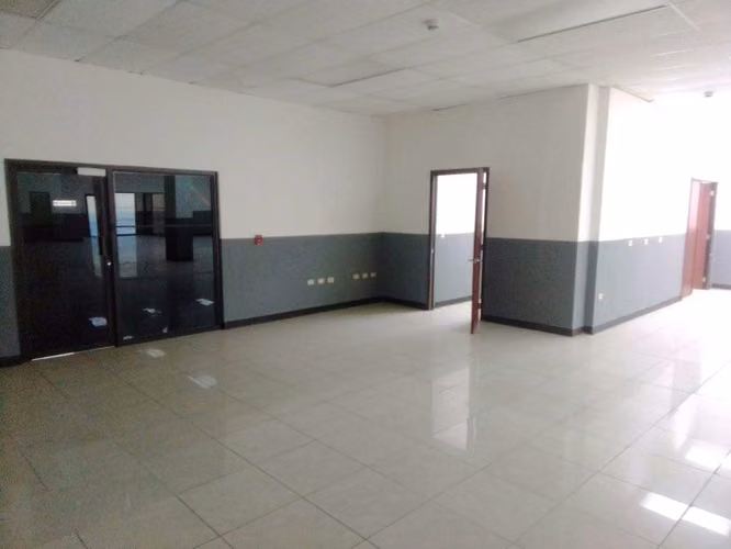 Se Renta Edificio para Oficinas Col. Palmira - Imagen 2