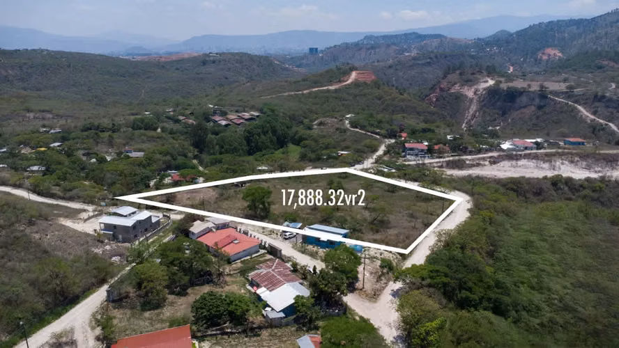 Se Vende Hermosa Propiedad Res. El Recreo, Salida al Sur Km. 3