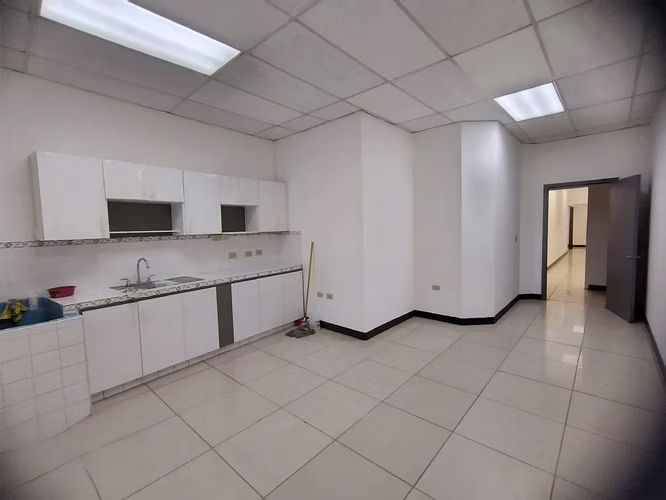 Se Renta Edificio para Oficinas Col. Palmira