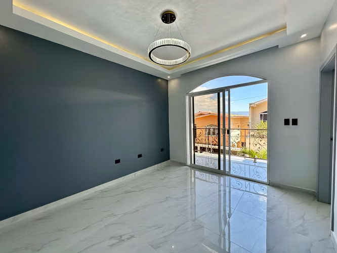 Se Vende Hermosa Casa Res. Roble Oeste