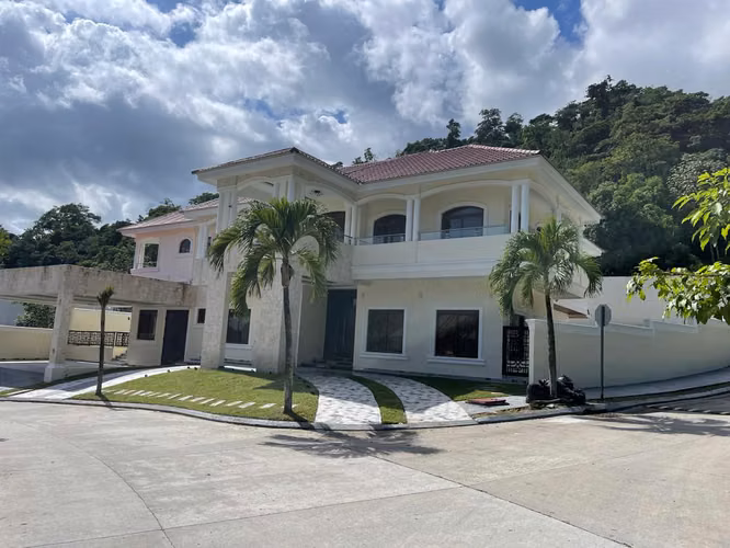 Hermosa casa en Res. Merendon Hills, SPS