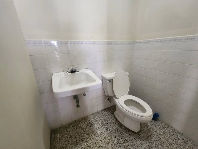 Se Alquila local en el Centro de San Pedro Sula - Imagen 2
