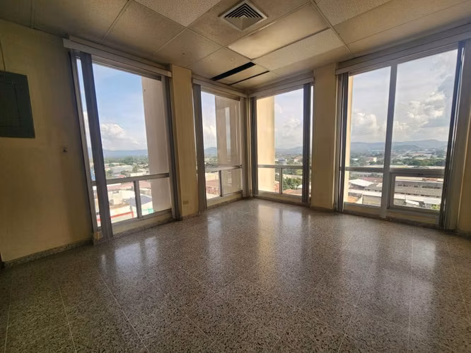 Se Alquila local en el Centro de San Pedro Sula - Imagen 6