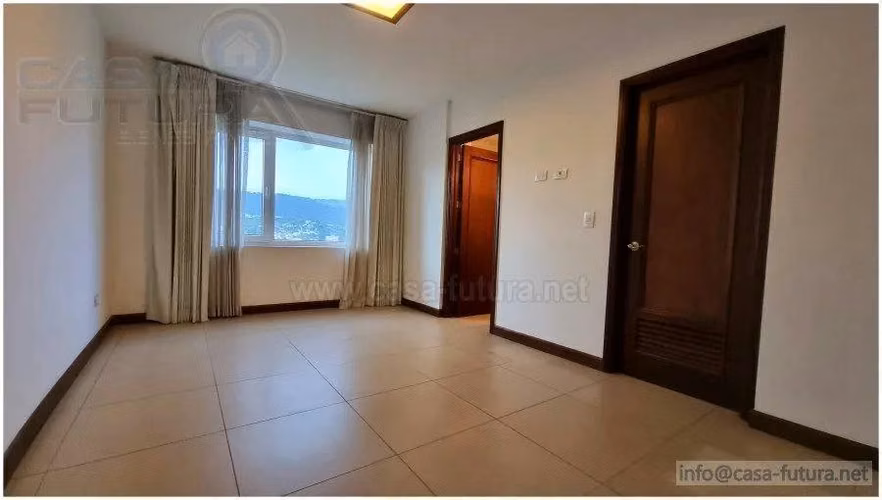 Exclusivo Apartamento en Las Marias en Venta de 3 Hab @ Lomas del Guijarro