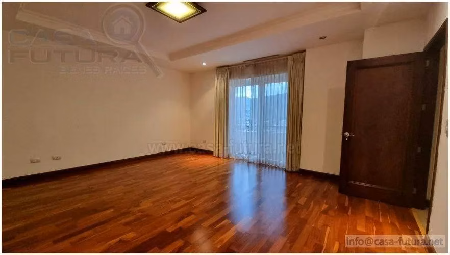 Exclusivo Apartamento en Las Marias en Venta de 3 Hab @ Lomas del Guijarro