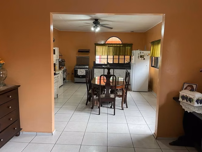Se vende casa en Los Alamos