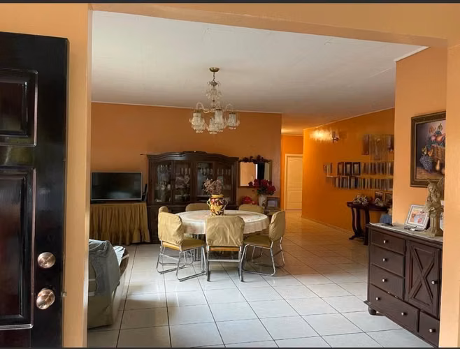 Se vende casa en Los Alamos