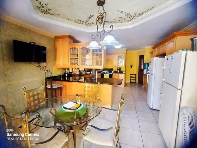 Venta de Hermosa Casa Ubicada en las Lomas del Mayab, en Tegucigalpa.