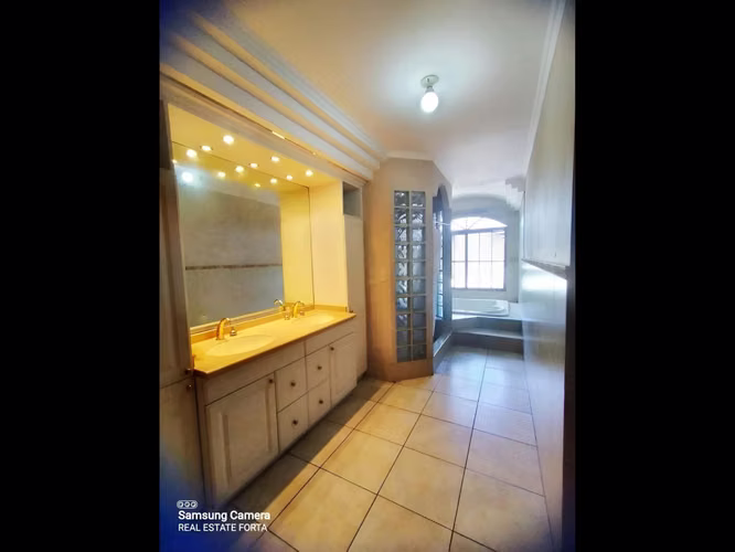 Venta de Hermosa Casa Ubicada en las Lomas del Mayab, en Tegucigalpa.