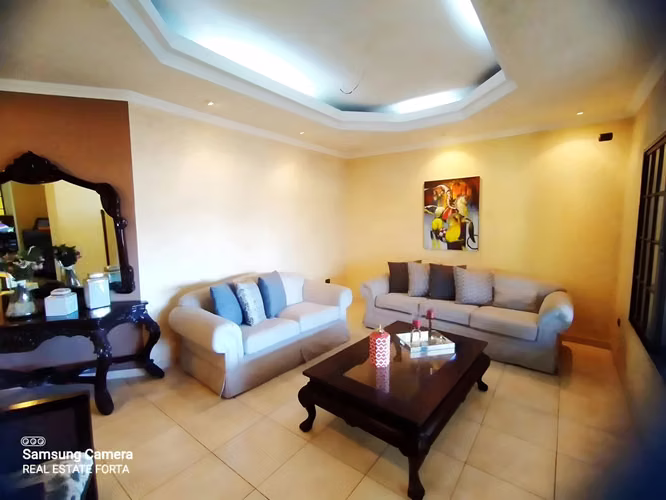 Venta de Hermosa Casa Ubicada en las Lomas del Mayab, en Tegucigalpa.