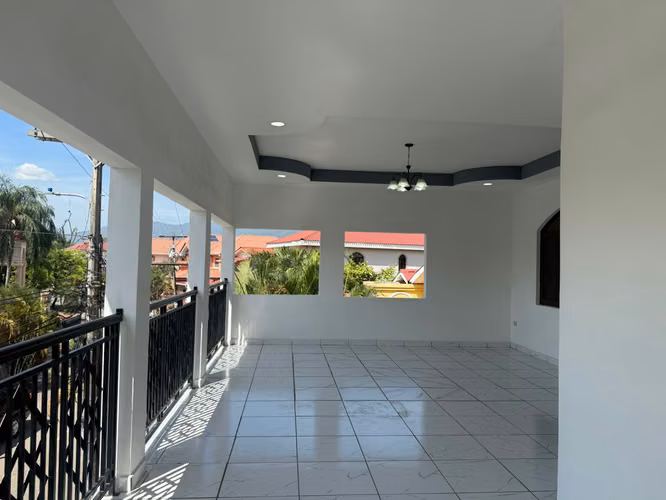 Amplia casa en venta en Residencial Villas Matilda, PS