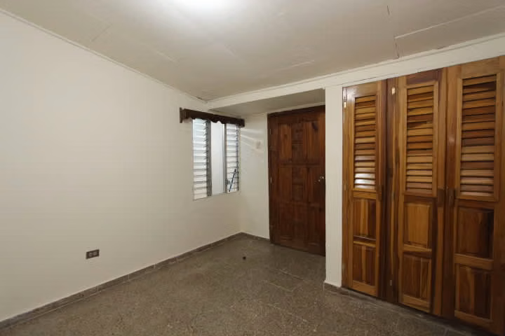 Alquiler de casa peatonal de 4 Dormitorios en Colonia Lomas de Toncontin
