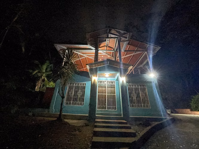 Se Vende Linda Casa En La Primavera, San Pedro Sula