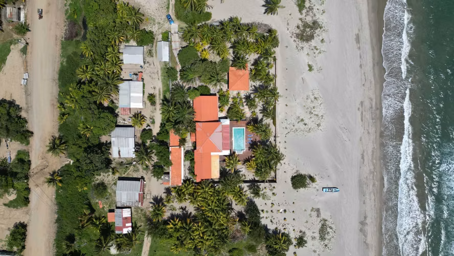 Exclusiva Propiedad Frente al Mar en Aldea San Juan, Tela