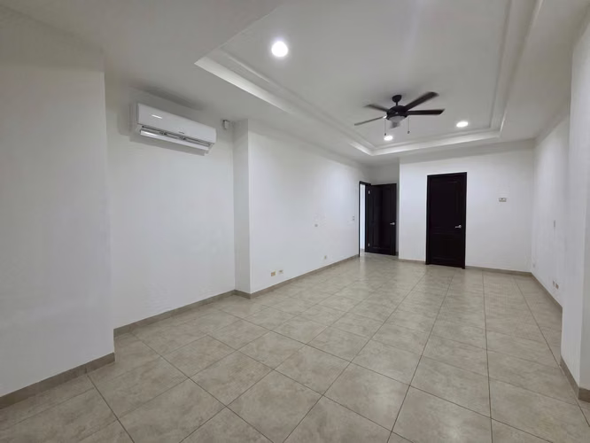 Se Vende Condominio en Merendon Hills - San Pedro Sula.