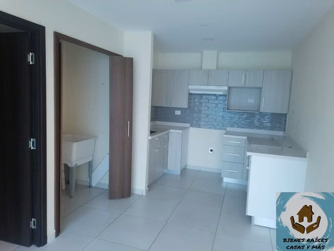 VENDO APARTAMENTO EN TORRE ASTRIA UBICADO EN COLONIA LOMAS DEL MAYAB - Imagen 2