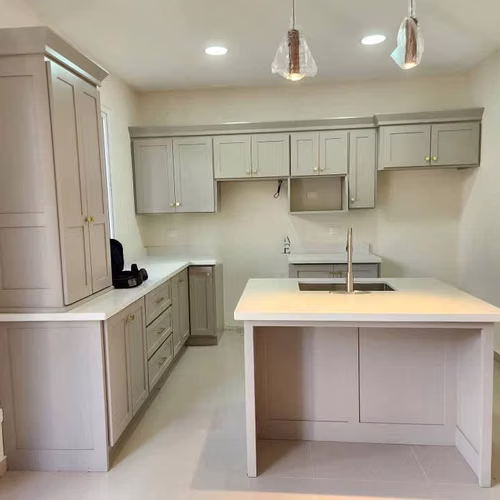 SE RENTA CASA NUEVA EN SECTOR MACKAY ALTARA-SPS