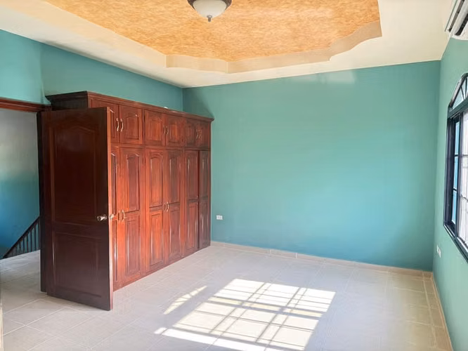 PRECIOSA CASA DE DOS NIVELES EN VENTA - COLONIA STIBYS - Imagen 7