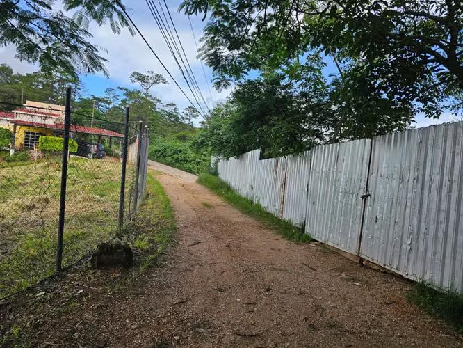 Se Vende Terreno Cerca de Unitec