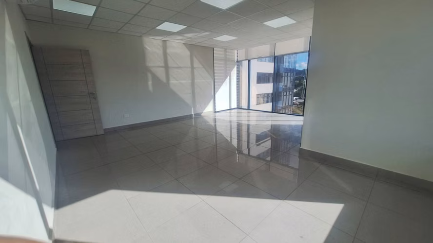 Alquiler Clínica Edificio Xcala - Imagen 2
