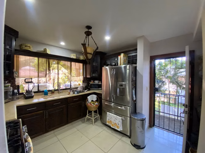 Casa en Venta - Res. Campisa