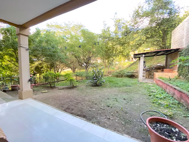 Casa en Venta - Res. Campisa