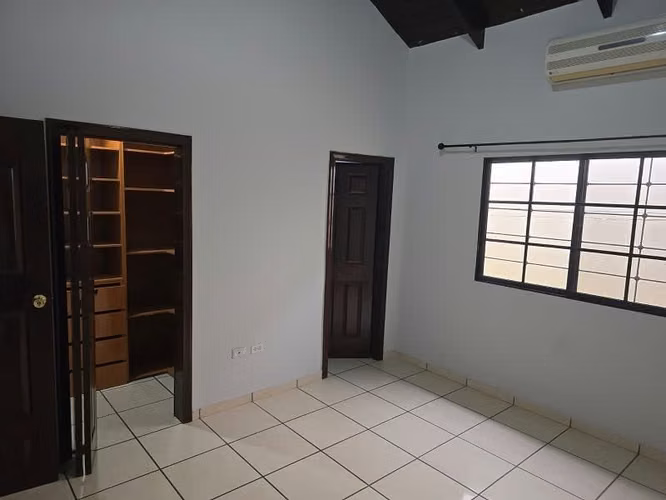 SE RENTA CASA EN VILLAS MACKAY-SPS - Imagen 5