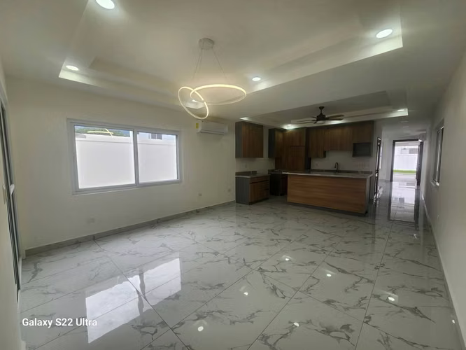 Se Vende Casa en Res. Casa Maya - San Pedro Sula