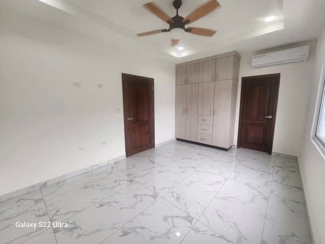 Se Vende Casa en Res. Casa Maya - San Pedro Sula