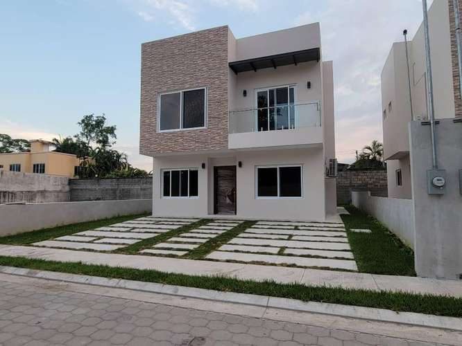 Venta de casa en Jardines del Valle - Imagen 2