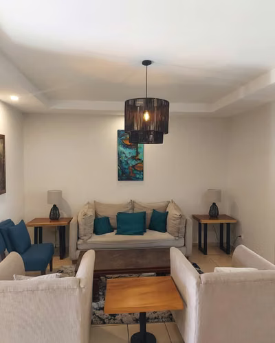 Se Renta Casa Res. Palmeras Sn. Ignacio