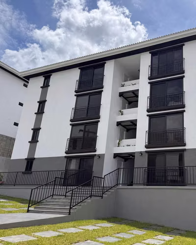 Se Renta Apto. Condominios Alcazar Anillo Periferico