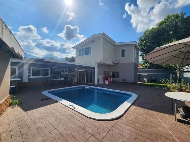 Se vende Casa en Colonia Tara - San Pedro Sula