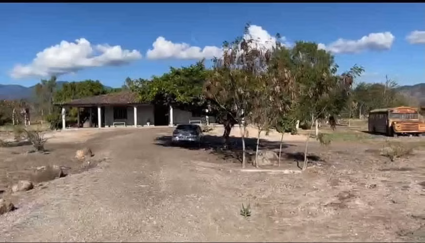 se vende terreno en Comayagua, a orilla de carretera de la CA-5 - Imagen 2