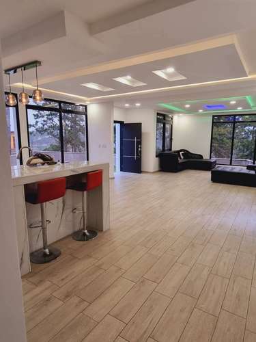Venta de Hermosa Casa con Piscina, en Valle de Ángeles, Francisco Morazán.