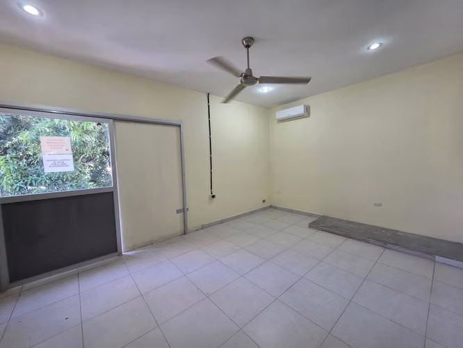 Se Vende Propiedad Col Los Laureles, Contiguo a La Col. Universidad - SPS