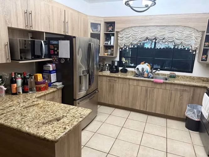RENTA DE CASA EN RESIDENCIAL EL BARRIAL (SIN MUEBLES)-SPS - Imagen 6