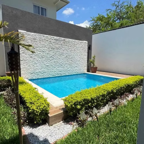 Se Vende hermosa Casa en Residencial El Barrial - San Pedro Sula
