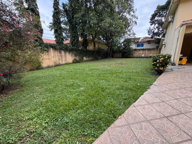 Se renta amplia casa ideal para negocio $4,000 mensuales - Imagen 4