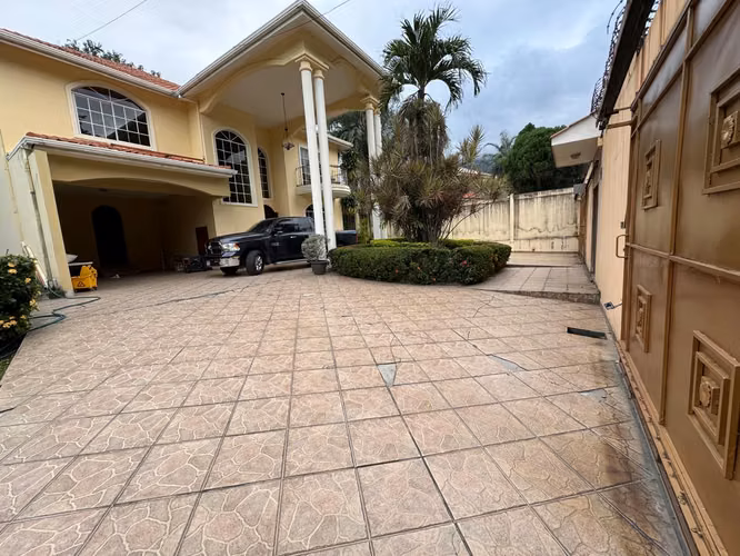 Se renta amplia casa ideal para negocio $4,000 mensuales - Imagen 5
