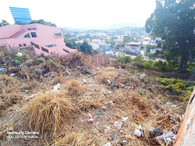 Venta de 845.12 V² de Terreno, en la Colonia Tepeyac, en Tegucigalpa.