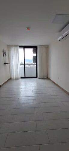 Se Renta Apto. Torre Lirios/Miraflores - Imagen 3