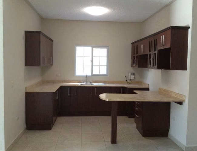 Se Renta Townhouse Col. Lara Norte - Imagen 2