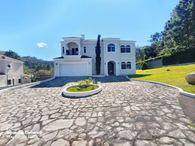 Venta de Hermosa Casa, en la Residencial Miralago, en el Hatillo, en Tegucigalpa. - Imagen 2